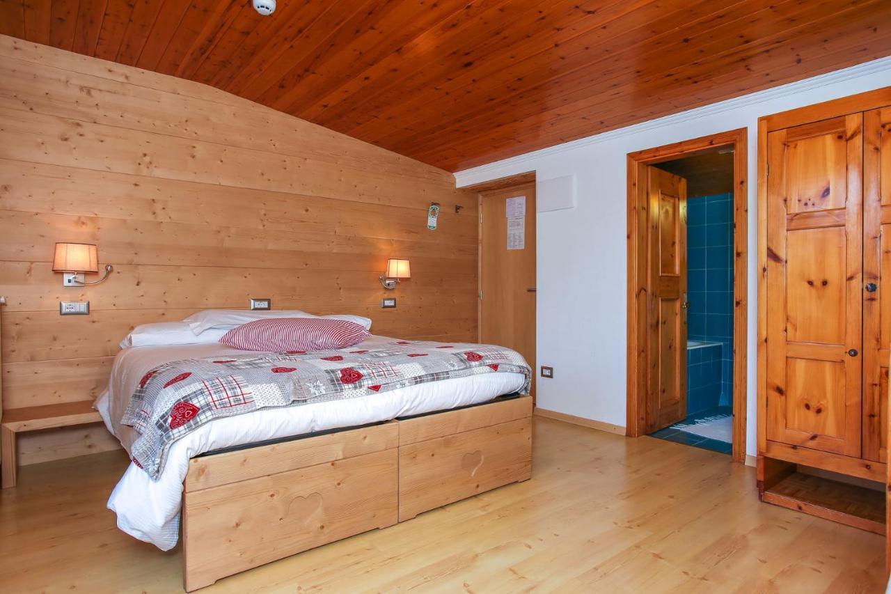 Albergo Adele Bormio Bagian luar foto