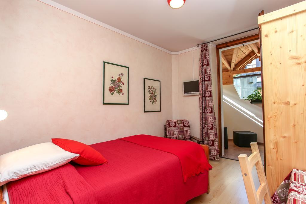 Albergo Adele Bormio Bagian luar foto