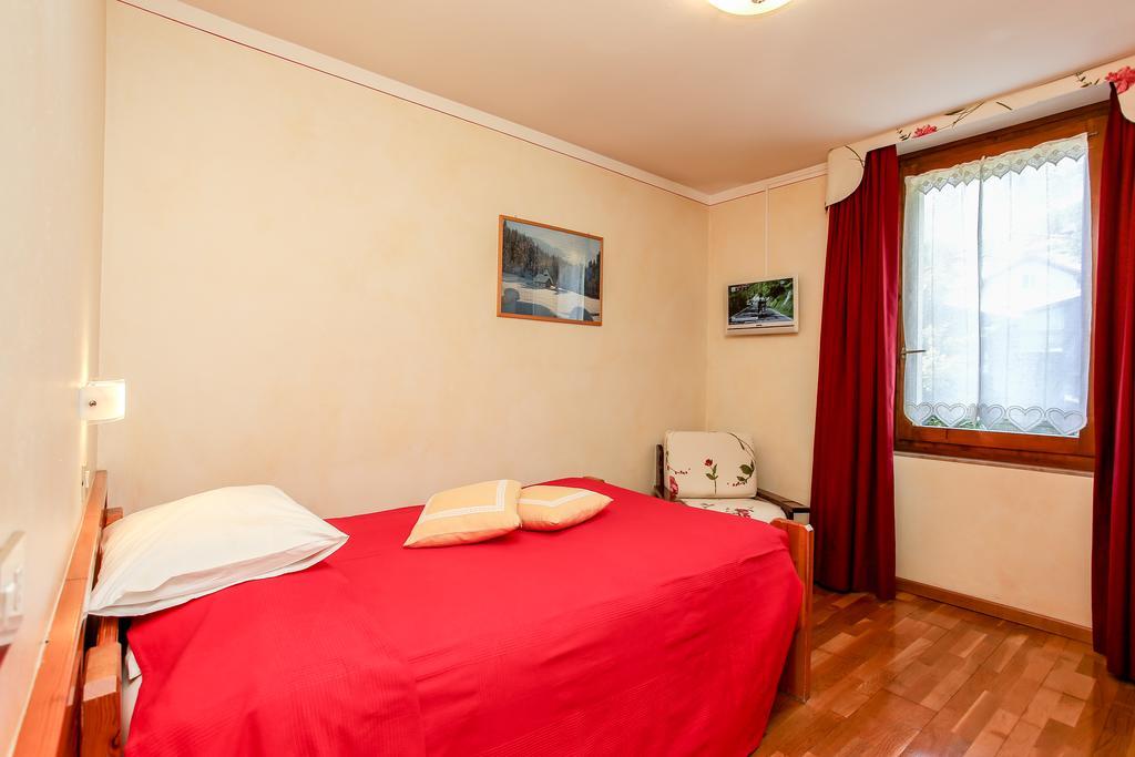 Albergo Adele Bormio Bagian luar foto