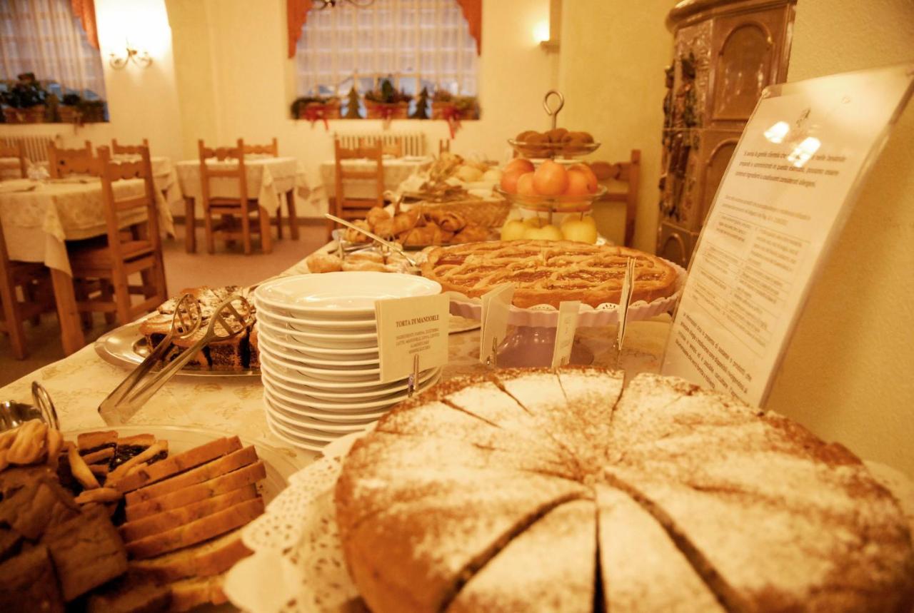 Albergo Adele Bormio Bagian luar foto